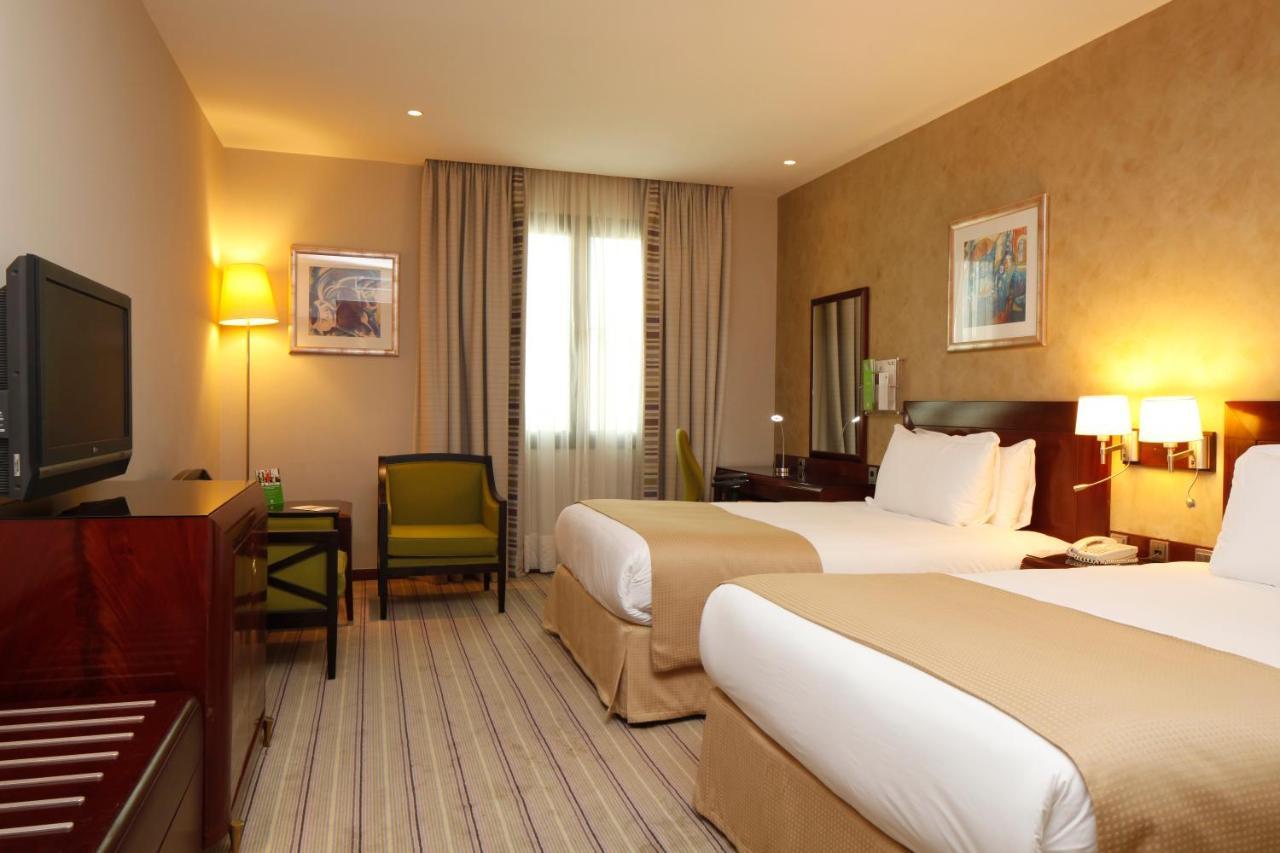 Holiday Inn Olaya By Ihg Riaad Buitenkant foto