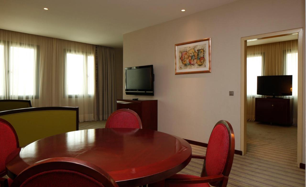 Holiday Inn Olaya By Ihg Riaad Buitenkant foto