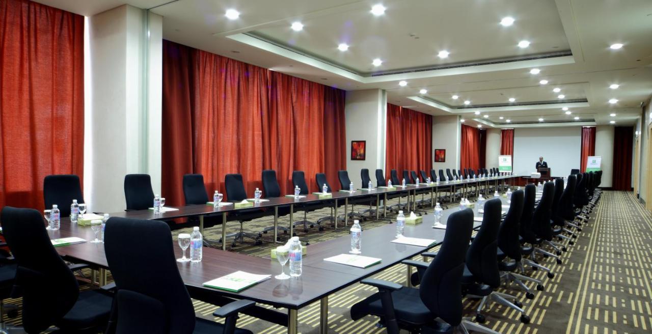 Holiday Inn Olaya By Ihg Riaad Buitenkant foto