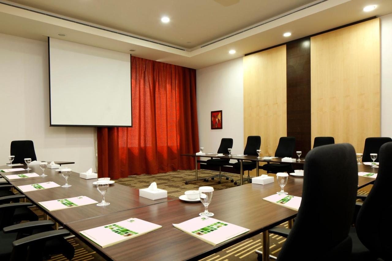Holiday Inn Olaya By Ihg Riaad Buitenkant foto